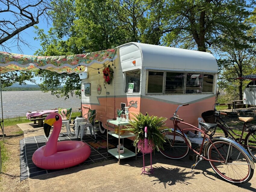  The Best Dam Vintage Trailer Rally returns this weekend to Bull Shoals Dam Site Park. The annual gathering of vintage camper enthusiasts will be holding an “Open House” from 10 a.m. to 1 p.m. on Saturday, April 20, that is sure to impress all who attend.


Submitted Photo