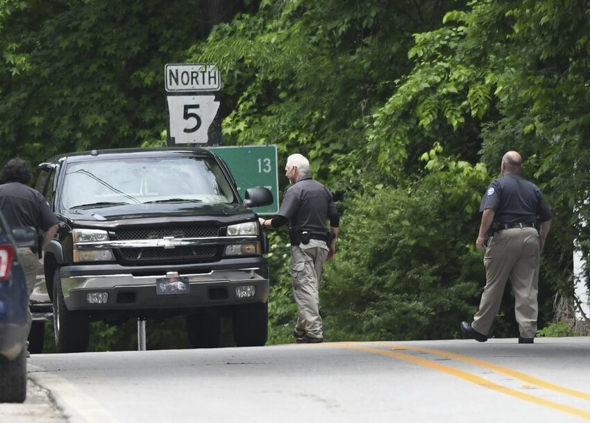 Police set up checkpoints looking for escaped prisoner Grant Hardin on Thursday near downtown Calico Rock.


Nicholas Ingram/AP Photo