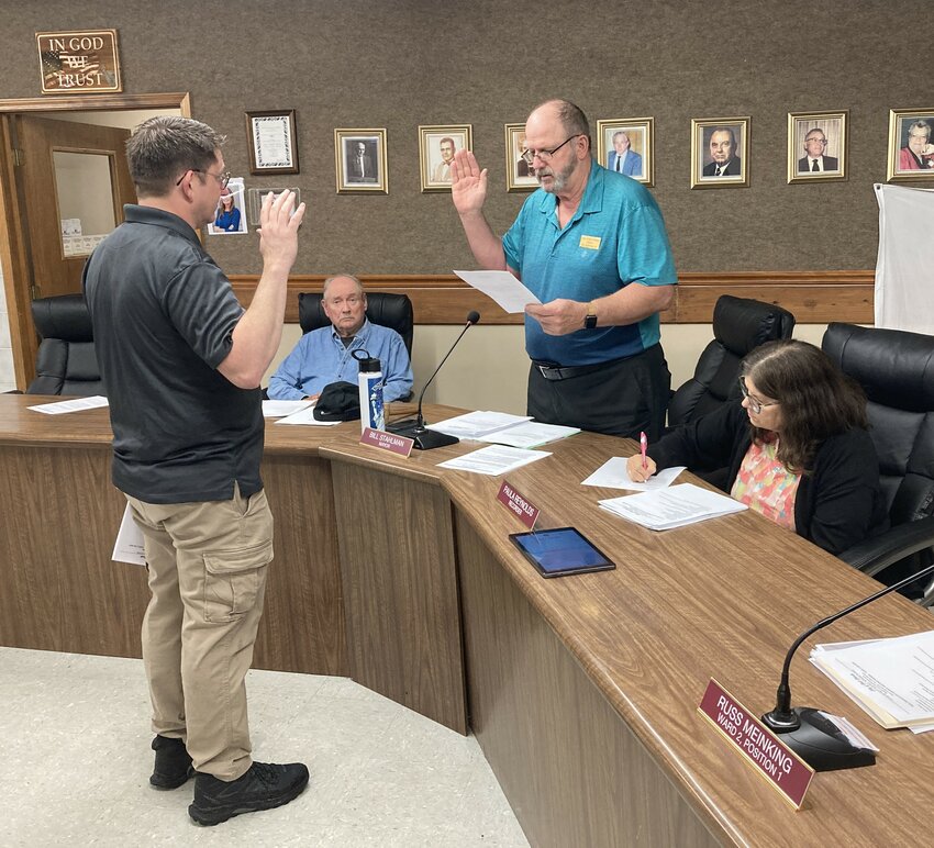 Council fills vacancy, passes no-confidence vote to treasurer