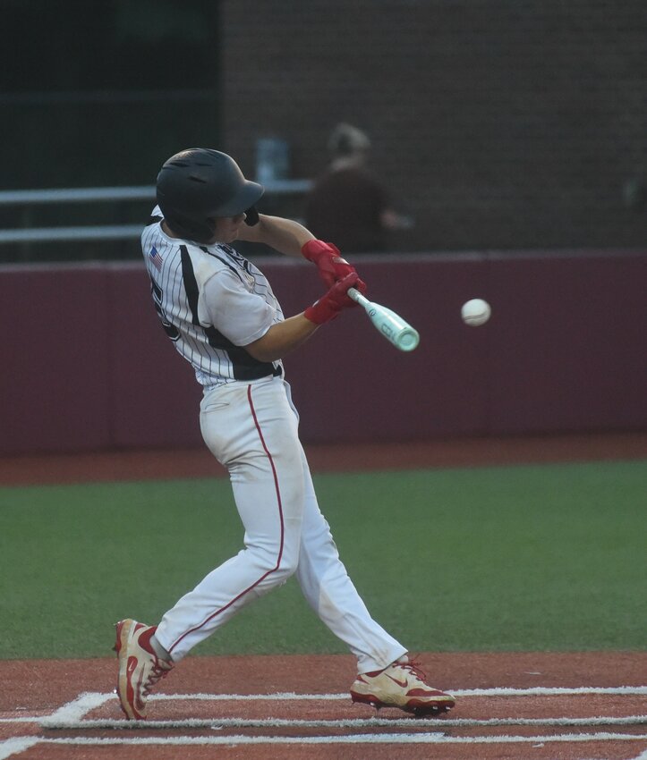 MacLeod topples Benton in state tourney opener
