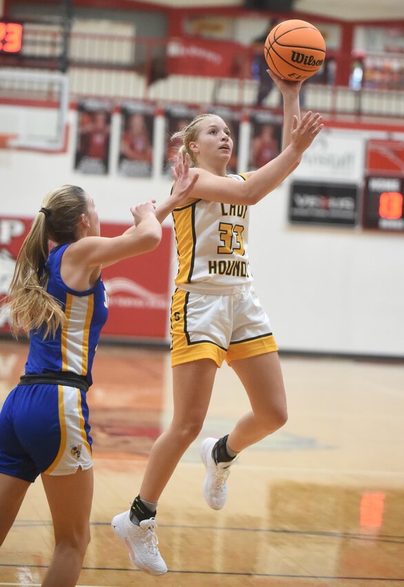 Salem's Marleigh Sellars goes up for two during her team's 40-34 victory over Mountain View on Thursday.