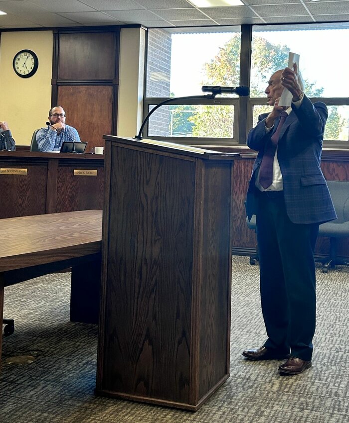 Local attorney Ted Sanders addresses the Mountain Home City Council on Thursday evening while presenting a rezoning request. The council voted unanimously to approve the request.


Caroline Spears/The Baxter Bulletin