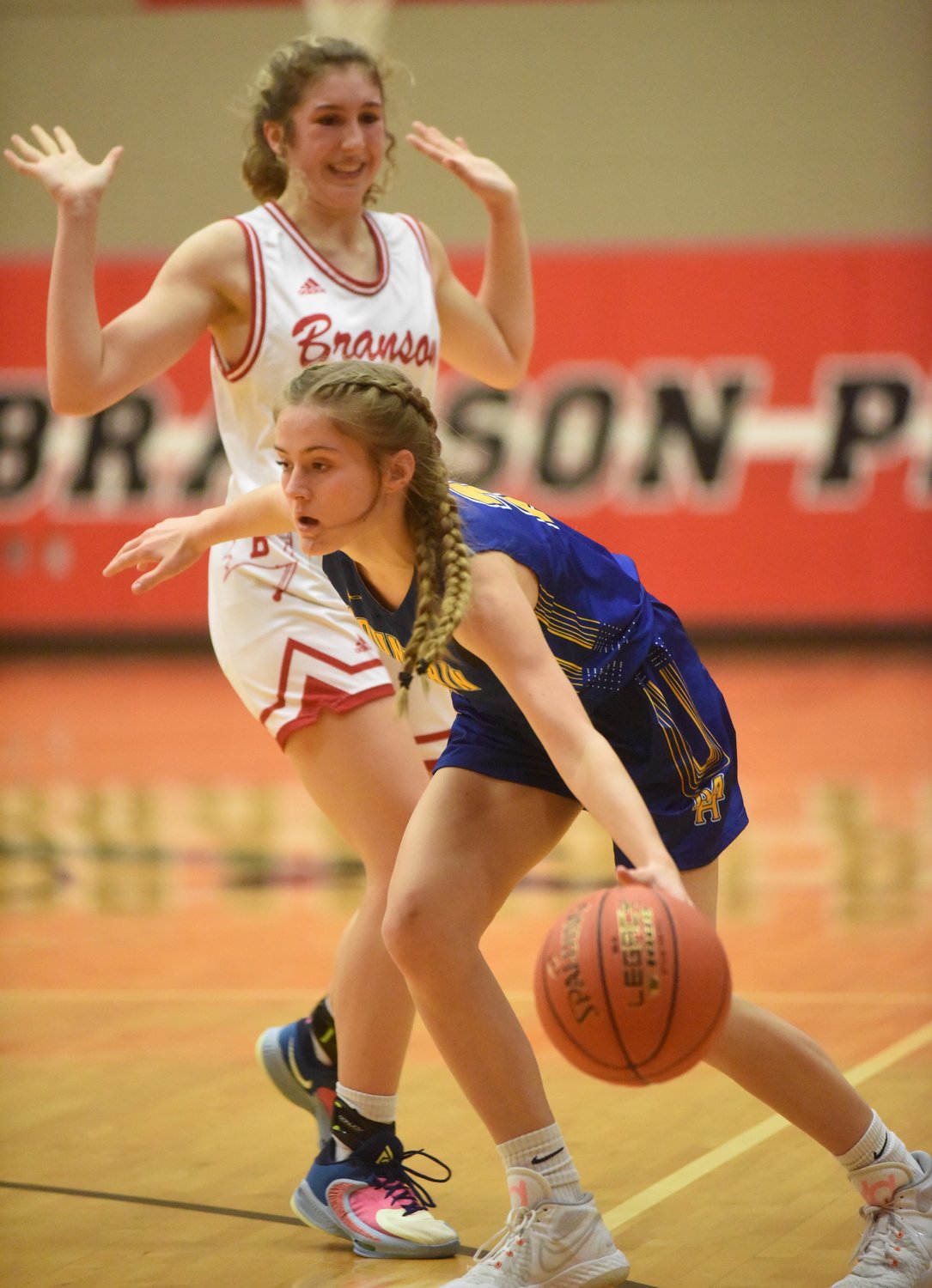 Rogers Heritage holds off Mountain Home, 60-58 | Baxter Bulletin