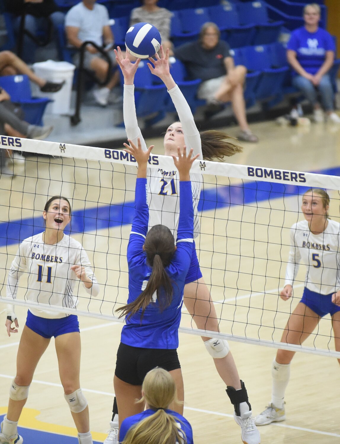 Lady Bombers sweep Greenbrier to snap skid | Baxter Bulletin