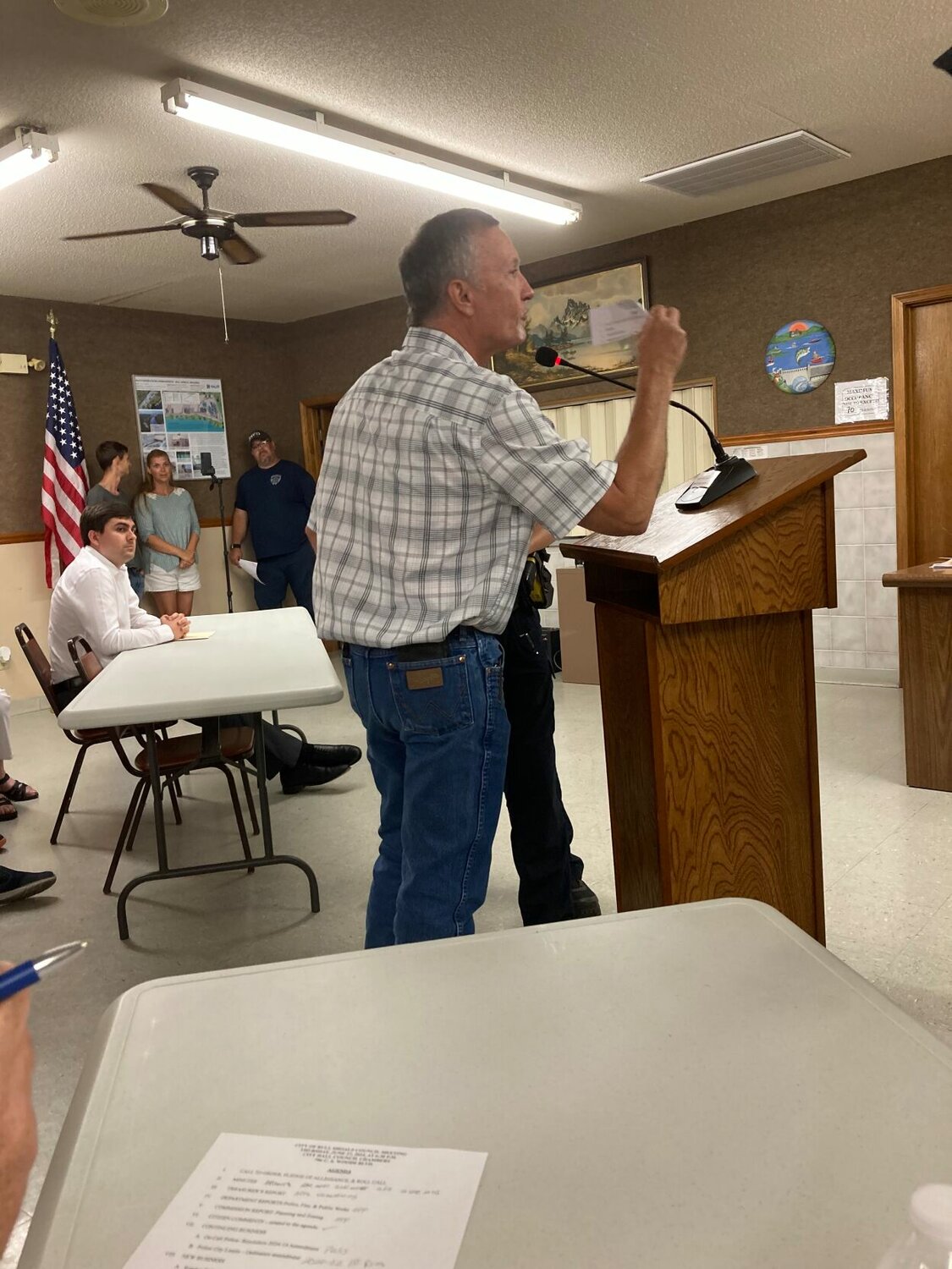 Bull Shoals Council meeting ends in chaos Baxter Bulletin