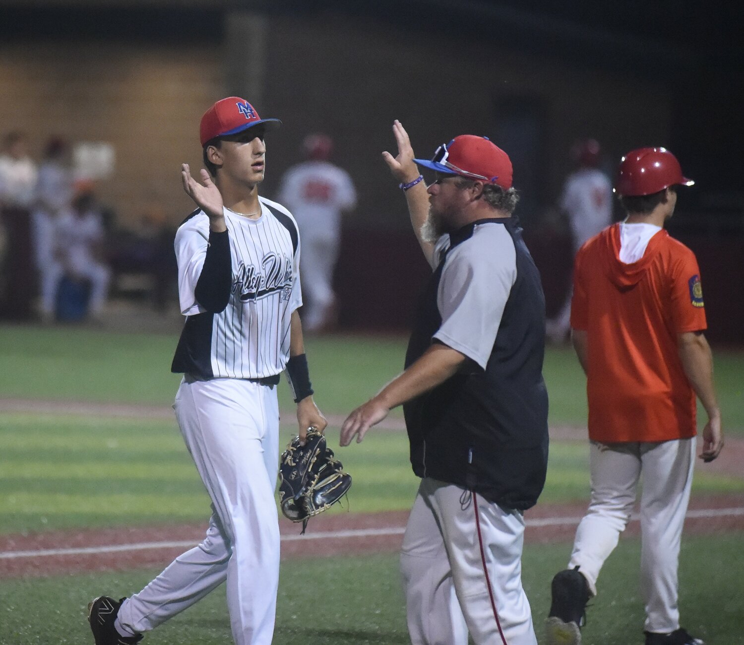 MacLeod holds off Cabot for 2nd win at state tourney - Baxter Bulletin