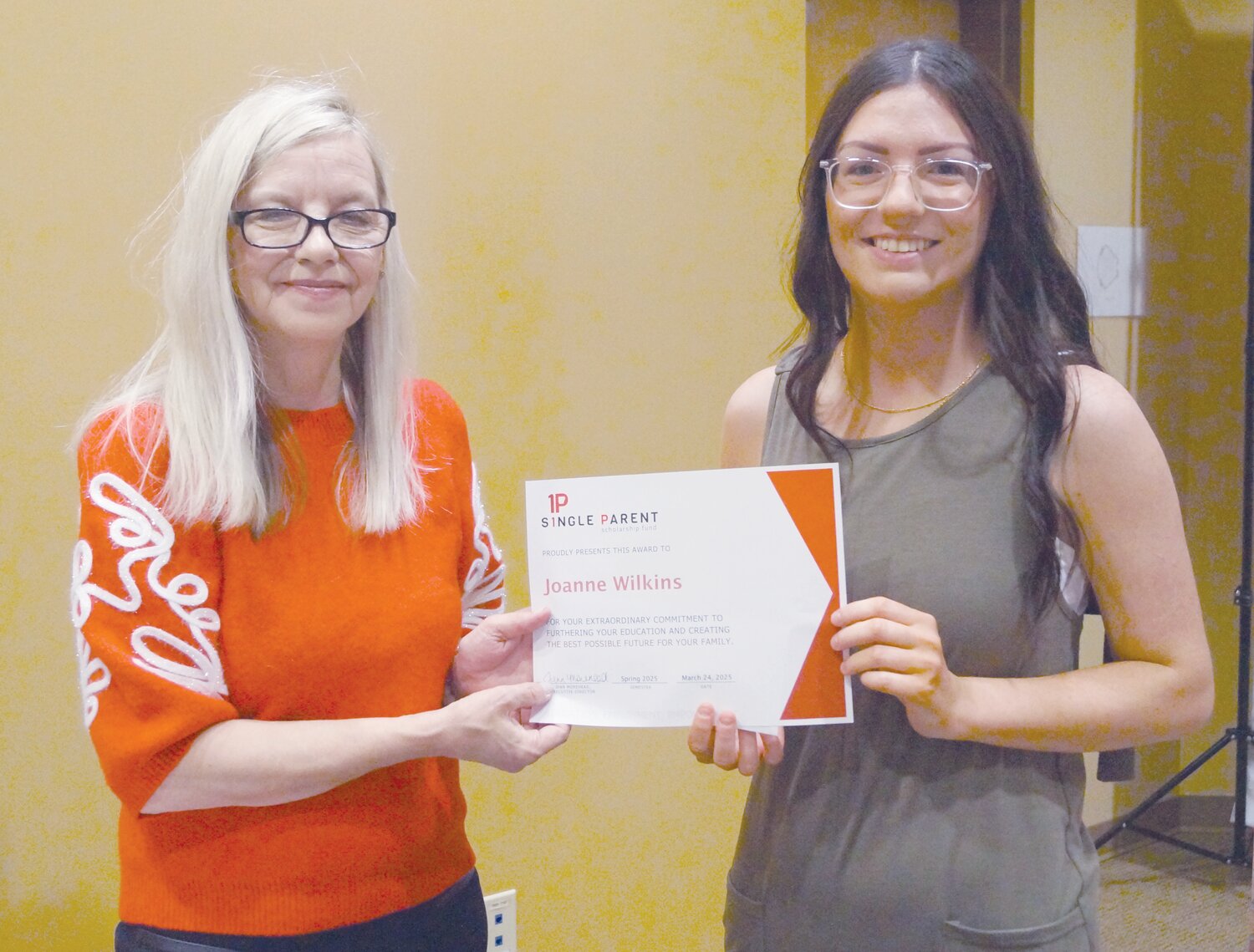 Apply now for fall single-parent scholarships 