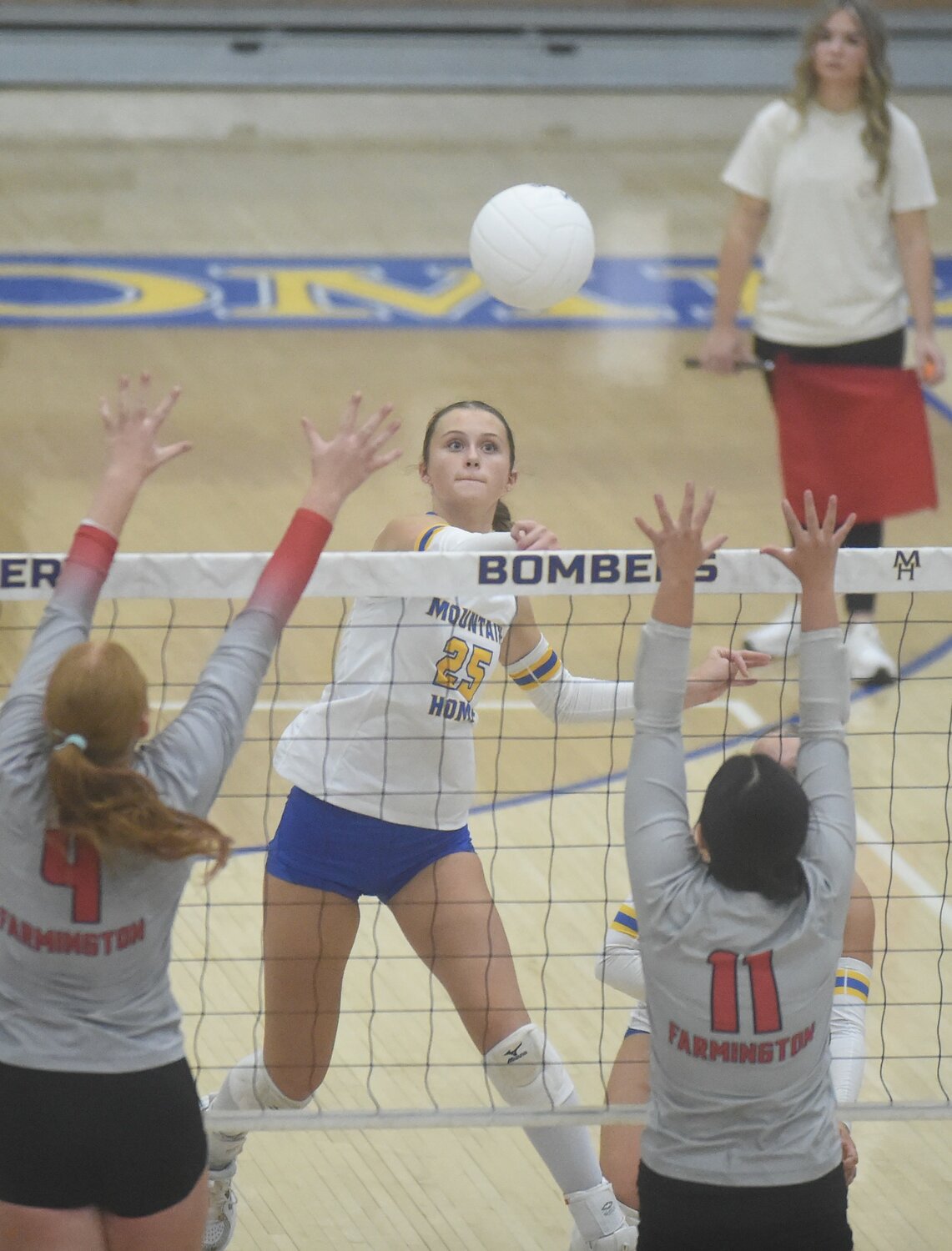 Farmington fights past MHHS after wild first set - Baxter Bulletin