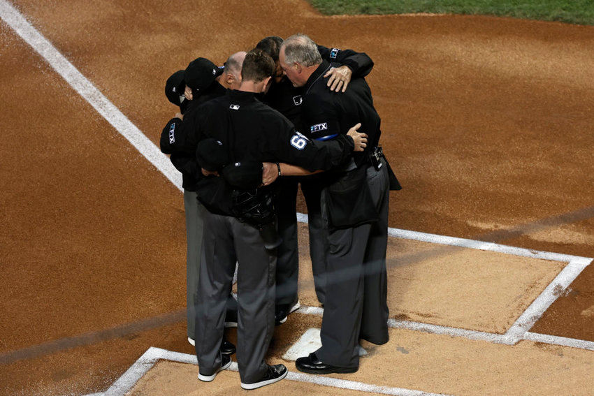 Umpire Ted Barrett living for Christ as he works fifth career World Series