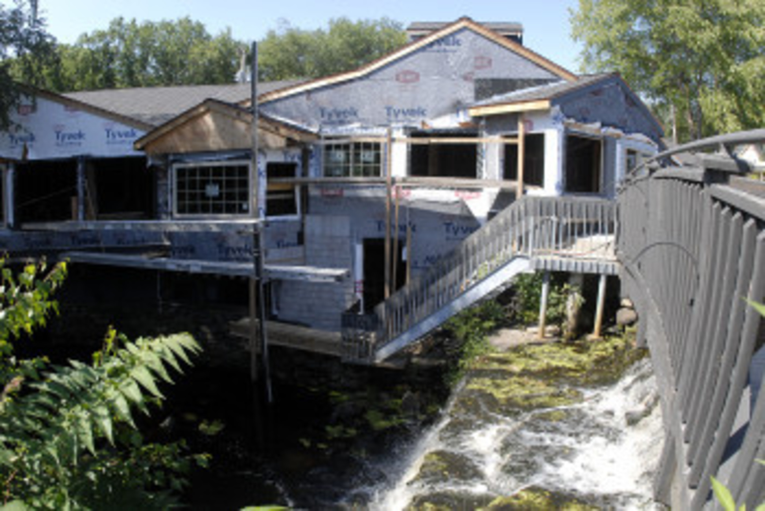 an-icon-rises-from-the-ashes-as-seekonk-s-grist-mill-restaurant-is-rebuilt-eastbayri