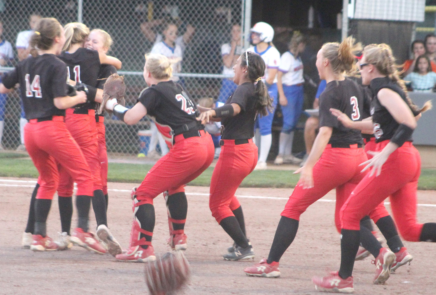 The Estherville Lincoln Central Softball Team won each of its three regional games by just one run to qualify for the 2021 State Softball Tournament.